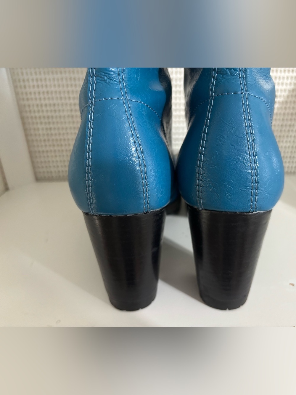RARE Dr. Martens “Darcie” Blue Floral Embossed Lace-Up Heeled Boots - Sz 10 - Picture 7 of 10